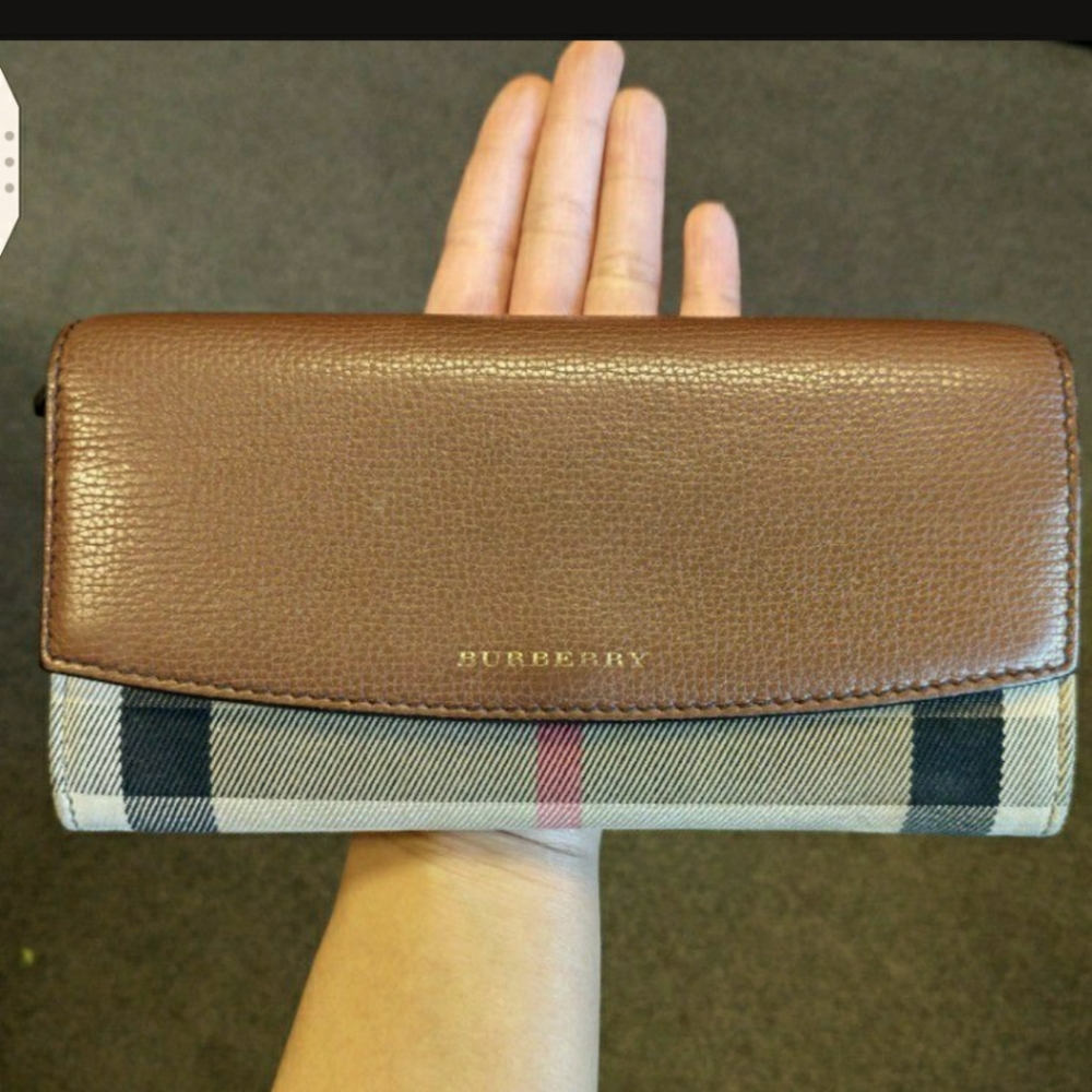 Classic Burberry Wallet